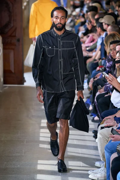 Look 45